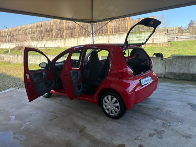 TOYOTA Aygo usata 37