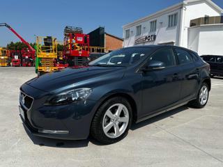 VOLVO V40 D2 