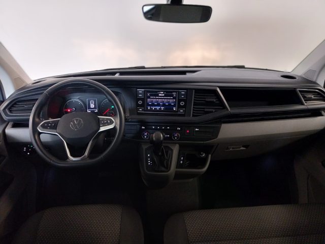 VOLKSWAGEN Caravelle usata, con Autoradio