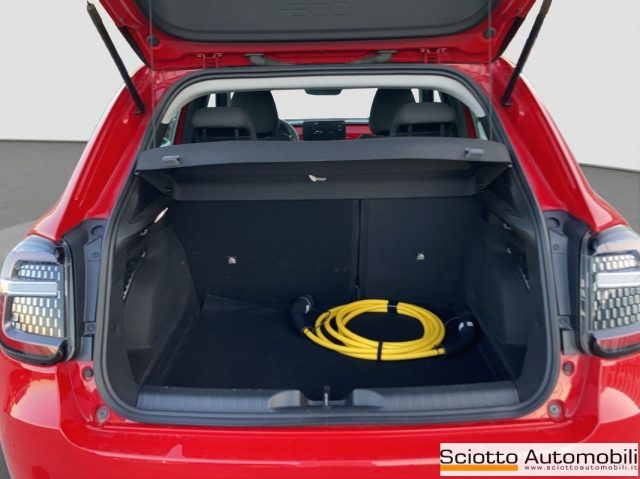 FIAT 600e usata, con Autoradio digitale