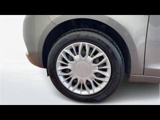 LANCIA Ypsilon usata, con Autoradio