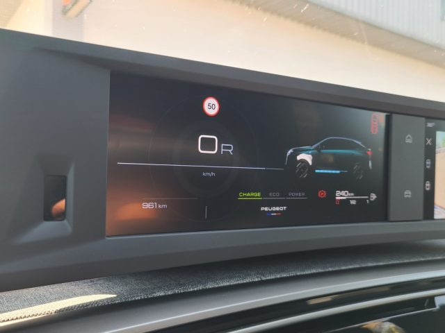 PEUGEOT 3008 usata, con Controllo automatico clima