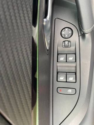 PEUGEOT 2008 usata, con Interni in pelle