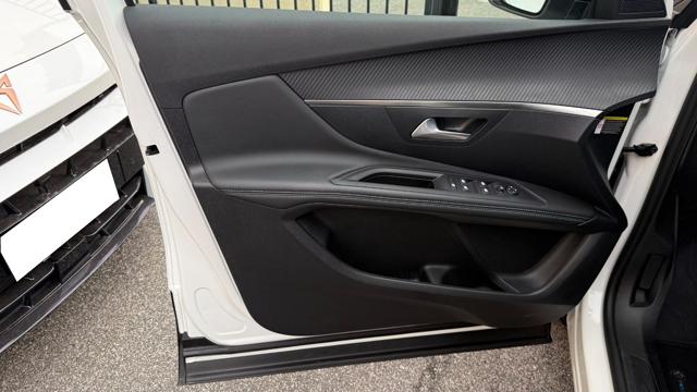PEUGEOT 3008 usata, con Sistema di navigazione
