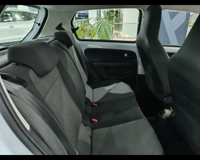 VOLKSWAGEN up! usata 14