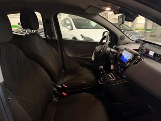 LANCIA Ypsilon usata, con ESP