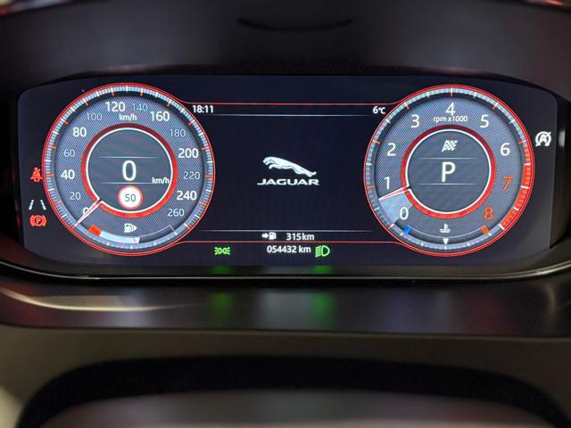 JAGUAR E-Pace usata, con Park Distance Control