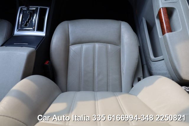 CHRYSLER 300C usata, con Park Distance Control