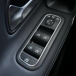 MERCEDES-BENZ A 180 usata, con Leve al volante