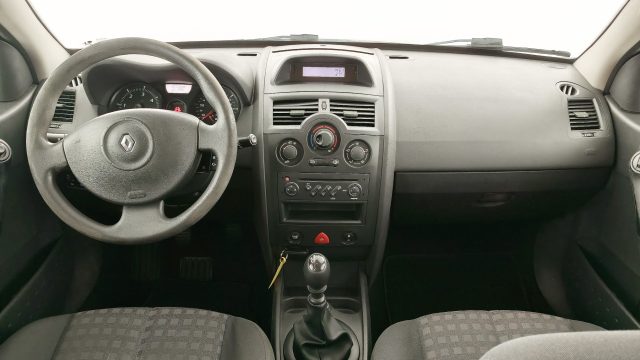RENAULT Megane usata 8