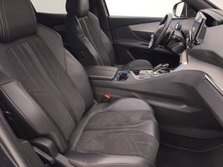 PEUGEOT 3008 usata, con Sensori di parcheggio anteriori