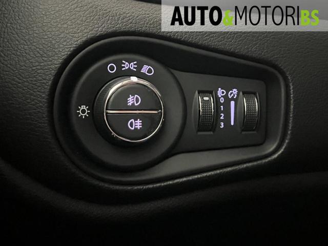 JEEP Renegade usata, con USB