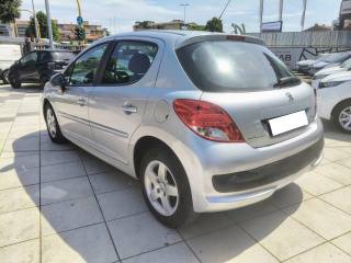 PEUGEOT 207 usata, con Autoradio