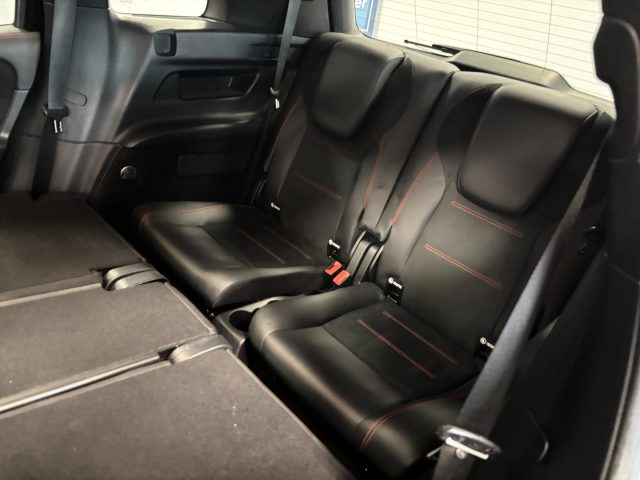 MERCEDES-BENZ GLB 200 usata, con Park Distance Control