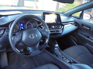 TOYOTA C-HR usata, con Autoradio digitale