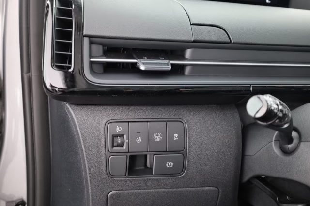 HYUNDAI Staria usata, con Volante in pelle