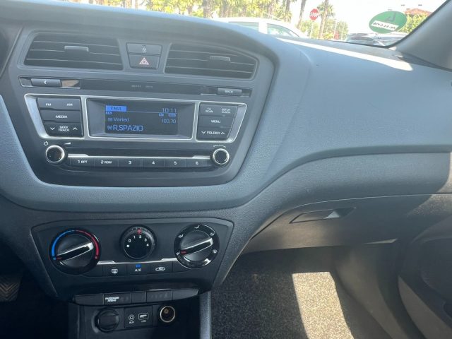 HYUNDAI i20 usata, con Controllo vocale