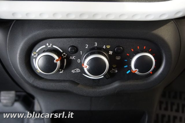 RENAULT Twingo usata 17