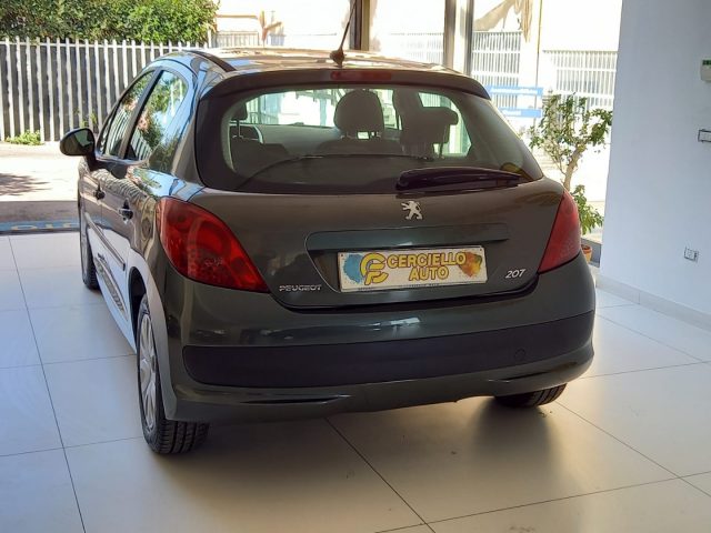 PEUGEOT 207 usata, con Boardcomputer