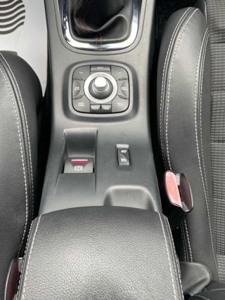 RENAULT Megane usata, con Volante in pelle