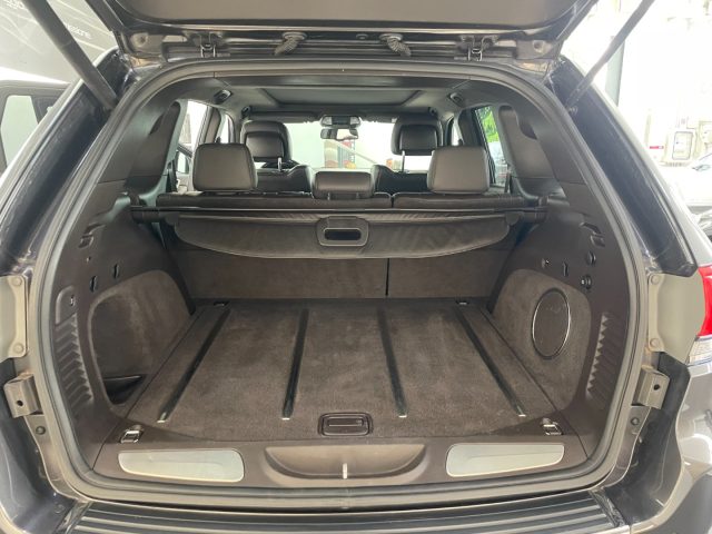 JEEP Grand Cherokee usata, con Autoradio
