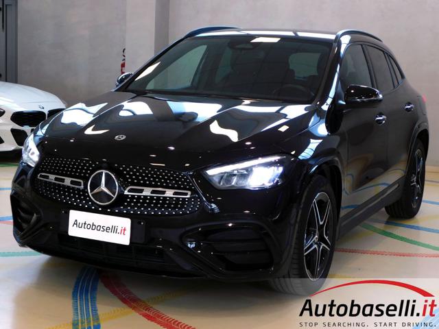 MERCEDES-BENZ GLA 200 usata, con Park Distance Control