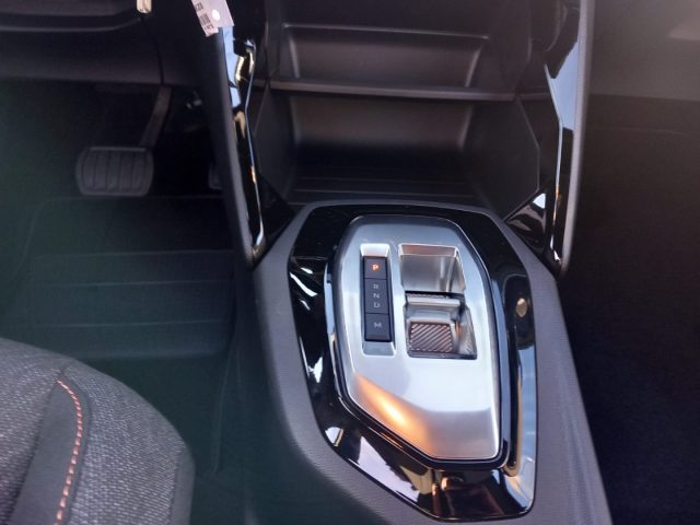 PEUGEOT 2008 usata, con Sensore di luce