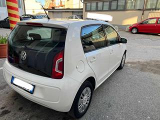 VOLKSWAGEN up! usata, con Autoradio