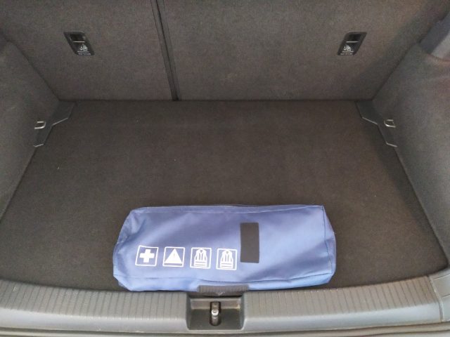 VOLKSWAGEN T-Cross usata, con Autoradio