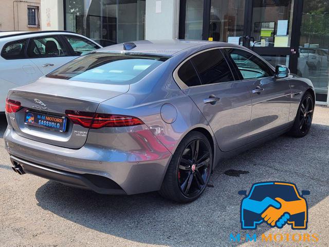 JAGUAR XE usata, con Autoradio