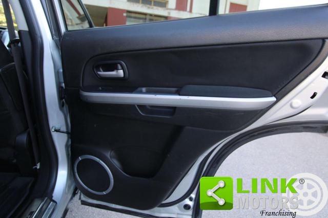 SUZUKI Grand Vitara usata, con Sedile posteriore sdoppiato