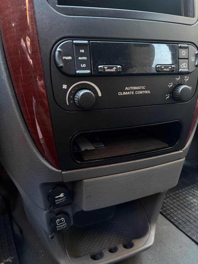 CHRYSLER Voyager usata, con Fendinebbia