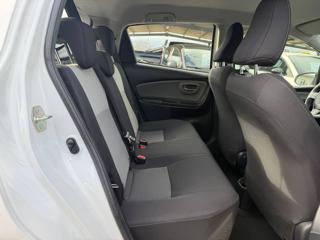 TOYOTA Yaris usata 23