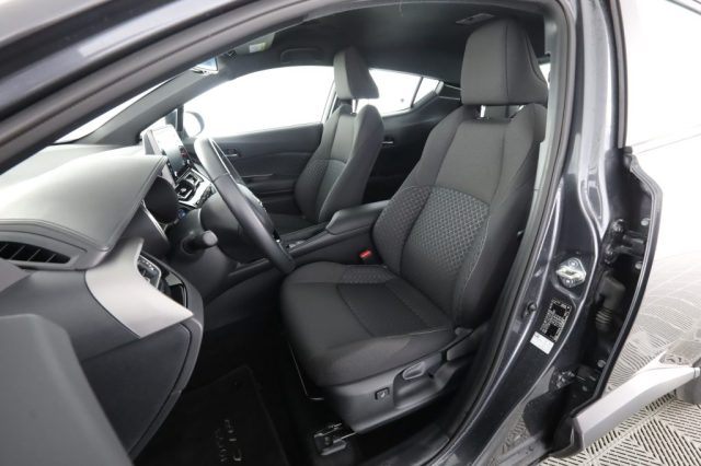 TOYOTA C-HR usata 2