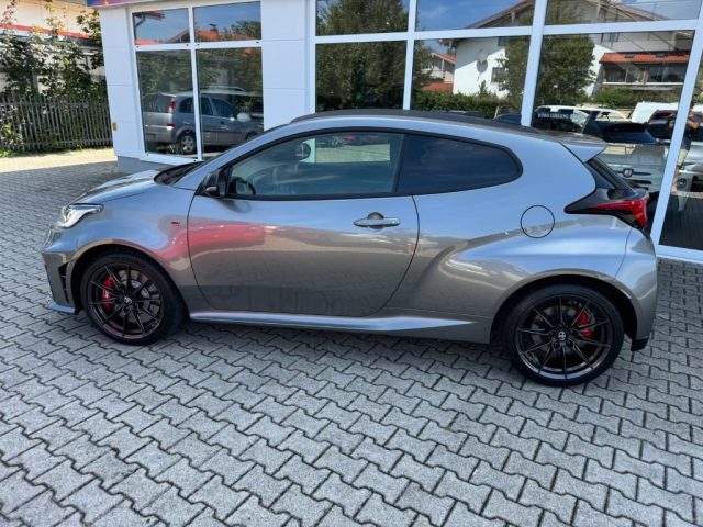 TOYOTA Yaris usata, con Airbag