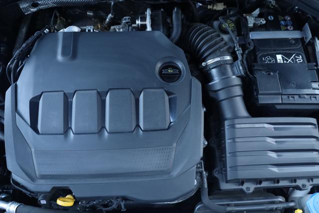 VOLKSWAGEN Golf usata, con Sistema di avviso di distanza