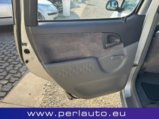 TOYOTA Yaris usata, con Fendinebbia
