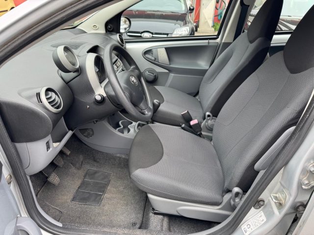 TOYOTA Aygo usata 15