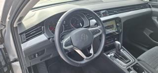 VOLKSWAGEN Passat Variant usata, con Airbag