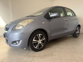 TOYOTA Yaris usata 2