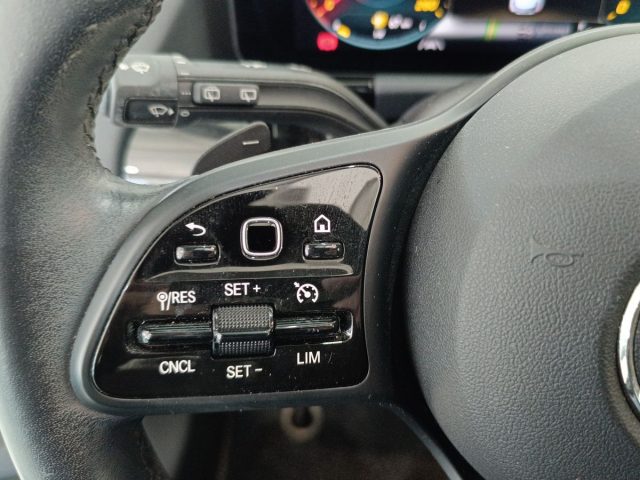 MERCEDES-BENZ GLA 200 usata, con Bluetooth