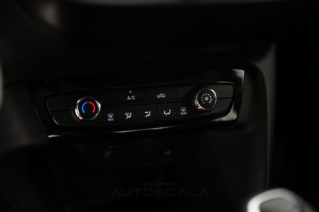 OPEL Corsa usata, con Bluetooth