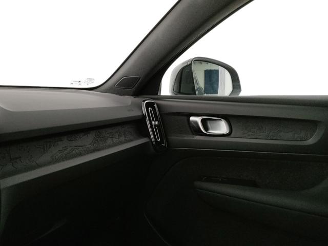 VOLVO C40 usata, con Sistema di navigazione