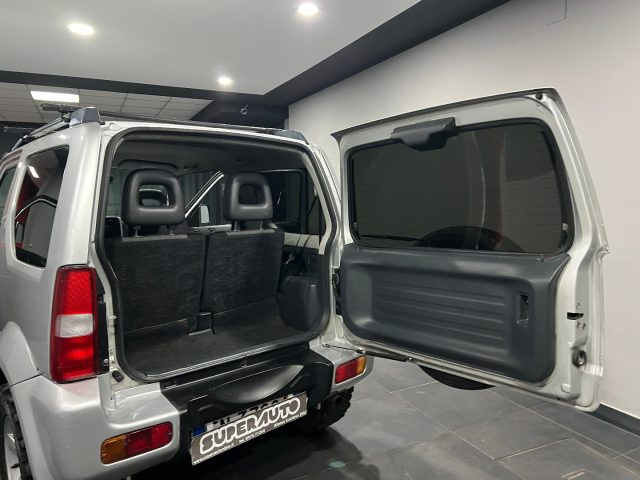 SUZUKI Jimny usata, con Lettore CD