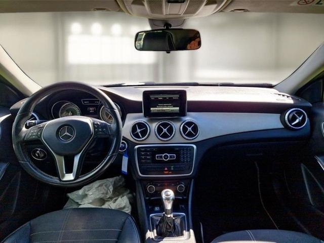 MERCEDES-BENZ GLA 200 usata, con Climatizzatore
