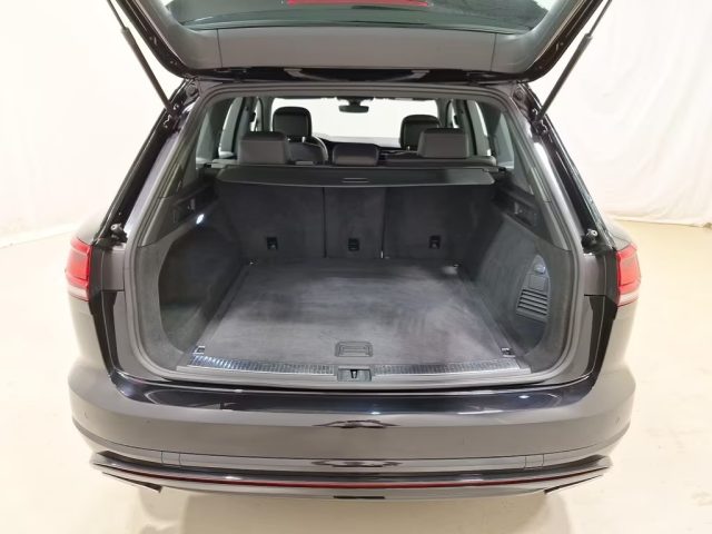 VOLKSWAGEN Touareg usata, con Regolazione elettrica sedili