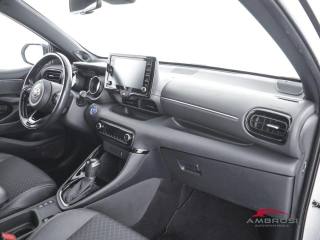 TOYOTA Yaris usata 11