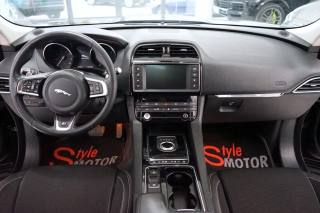 JAGUAR F-Pace usata, con Autoradio