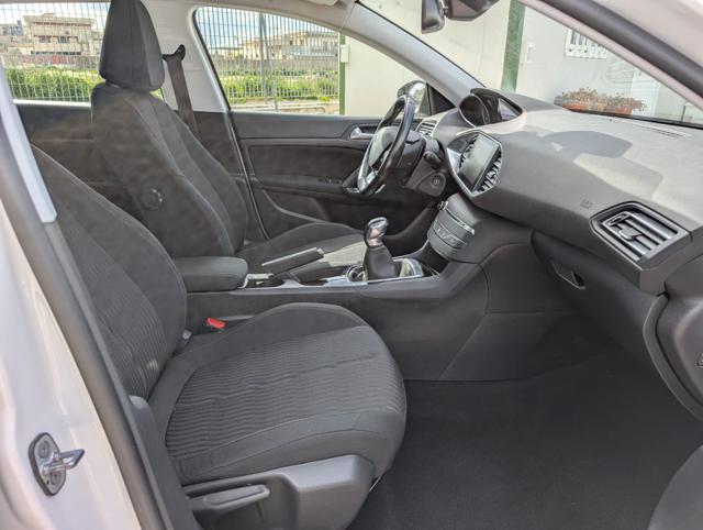 PEUGEOT 308 usata, con Alzacristalli elettrici