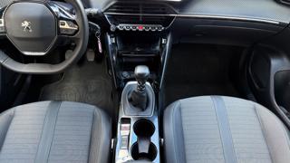 PEUGEOT 2008 usata, con Controllo automatico clima